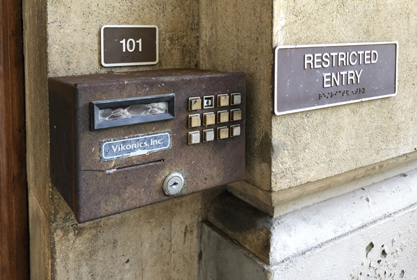 Old access control at Hawaiian Legislature Building